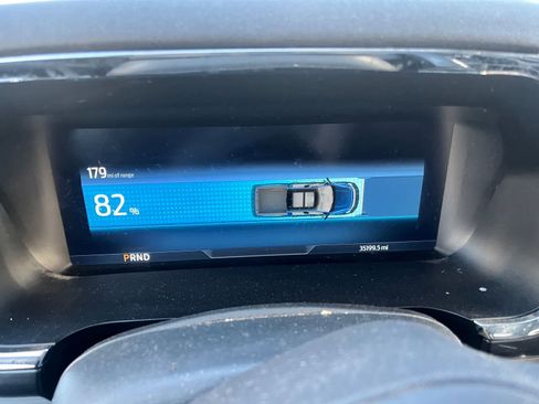 Used 2022 Ford F150 Lightning Pro image 6