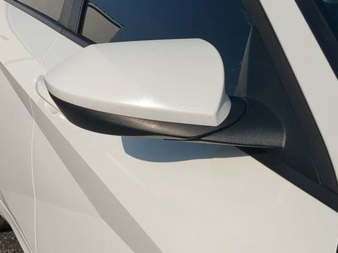 Used 2025 Hyundai Elantra SE FWD image 11