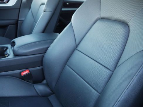 Used 2024 Porsche Cayenne image 20