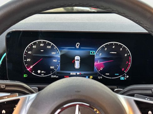 Used 2025 Mercedes-Benz GLB 250 image 26