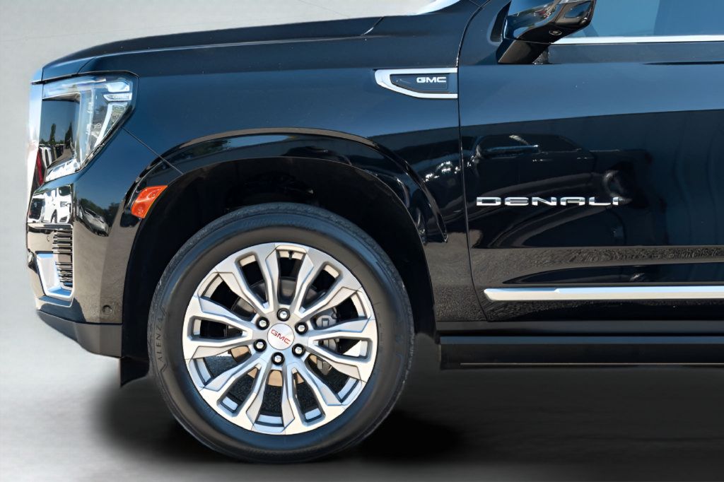 Used 2024 GMC Yukon XL Denali w/ Denali Reserve Package RWD image 13