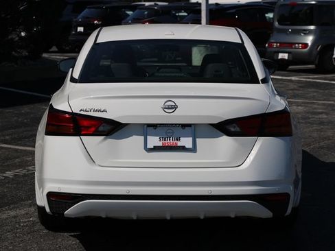 Certified 2025 Nissan Altima 2.5 S FWD image 8
