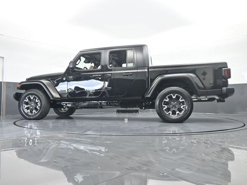 Used 2024 Jeep Gladiator Sport w/ Premium Package image 57