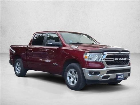 Used 2022 RAM 1500 Big Horn AWD/4WD image 3
