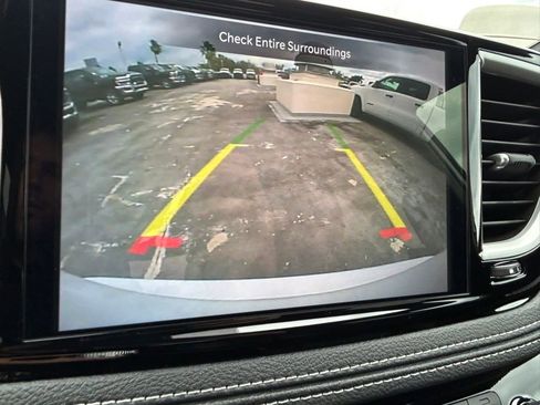 New 2026 Chrysler Pacifica Select image 52