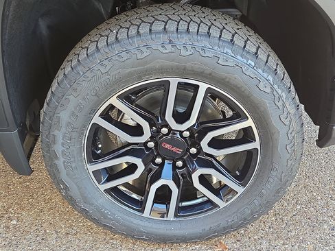 New 2026 GMC Sierra 1500 AT4 w/ AT4 Premium Package image 6