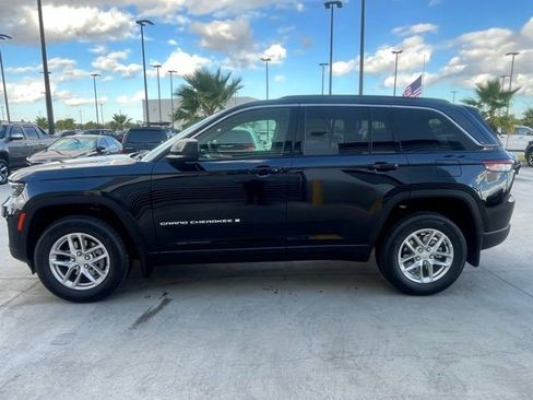 New 2025 Jeep Grand Cherokee Laredo X w/ Luxury Tech Group I image 4