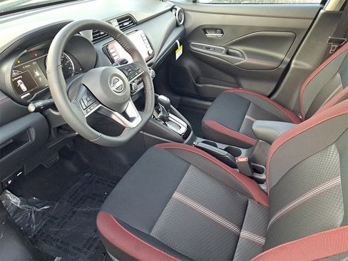 New 2025 Nissan Versa SR w/ Trunk Package image 7
