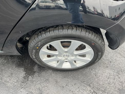 Used 2011 MAZDA MAZDA2 Touring image 26