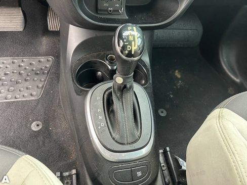 Used 2014 FIAT 500L Easy FWD image 8
