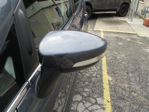 Used 2021 Ford EcoSport Titanium AWD/4WD image 27
