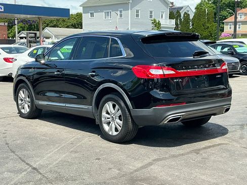 Used 2017 Lincoln MKX Reserve AWD/4WD image 6
