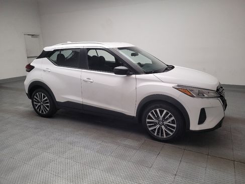 Used 2021 Nissan Kicks SV FWD image 11