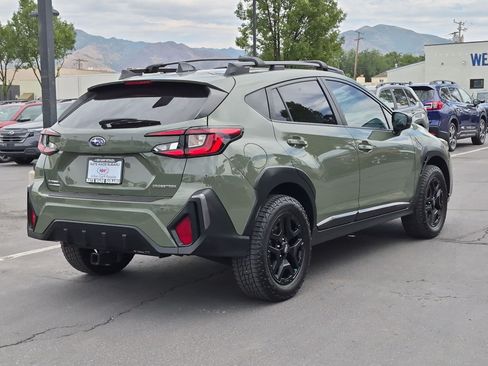 Used 2024 Subaru Crosstrek 2.5i Limited w/ Crosstrek Mirror Package AWD/4WD image 3