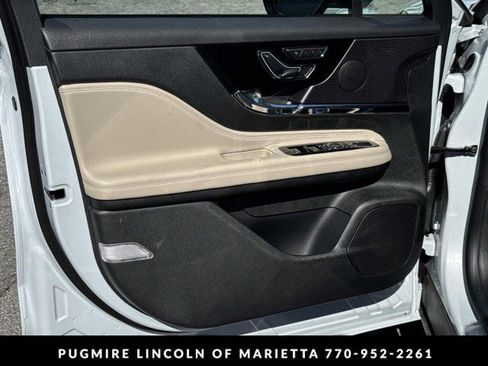 New 2026 Lincoln Corsair Reserve w/ Jet Appearance Package image 10
