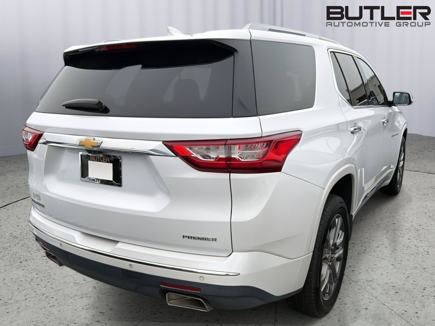Used 2019 Chevrolet Traverse Premier w/ Driver Confidence II Package FWD image 9
