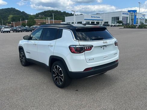 Used 2023 Jeep Compass Limited AWD/4WD image 5