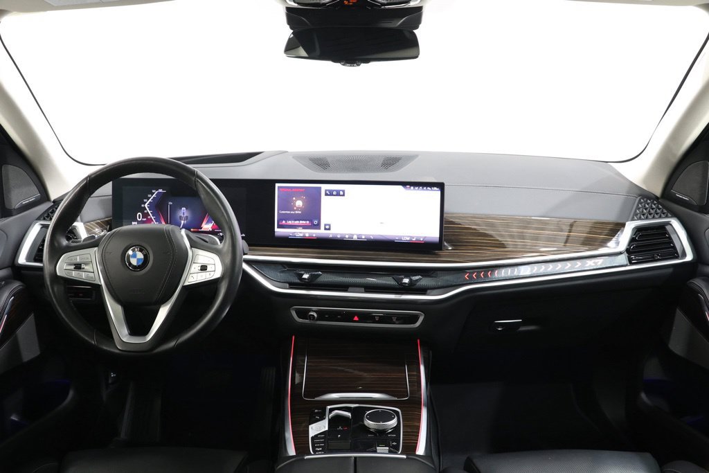 Used 2026 BMW X7 xDrive40i AWD/4WD image 13