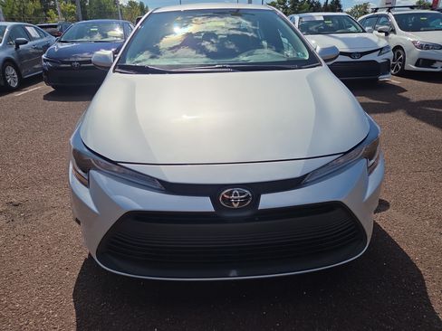 Certified 2025 Toyota Corolla LE FWD image 8