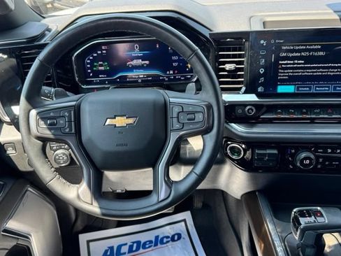 Certified 2024 Chevrolet Silverado 1500 High Country w/ High Country Premium Package AWD/4WD image 22