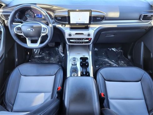 Certified 2022 Ford Explorer XLT w/ Equipment Group 202A image 12