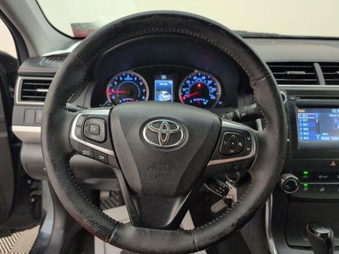 Used 2016 Toyota Camry SE image 36