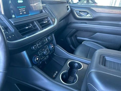 Used 2023 Chevrolet Suburban Premier AWD/4WD image 19