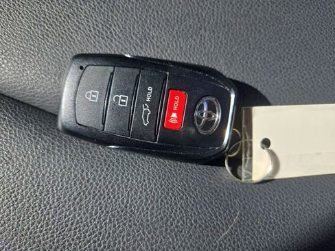 Used 2025 Toyota Corolla Cross XLE w/ Convenience Package AWD/4WD image 27