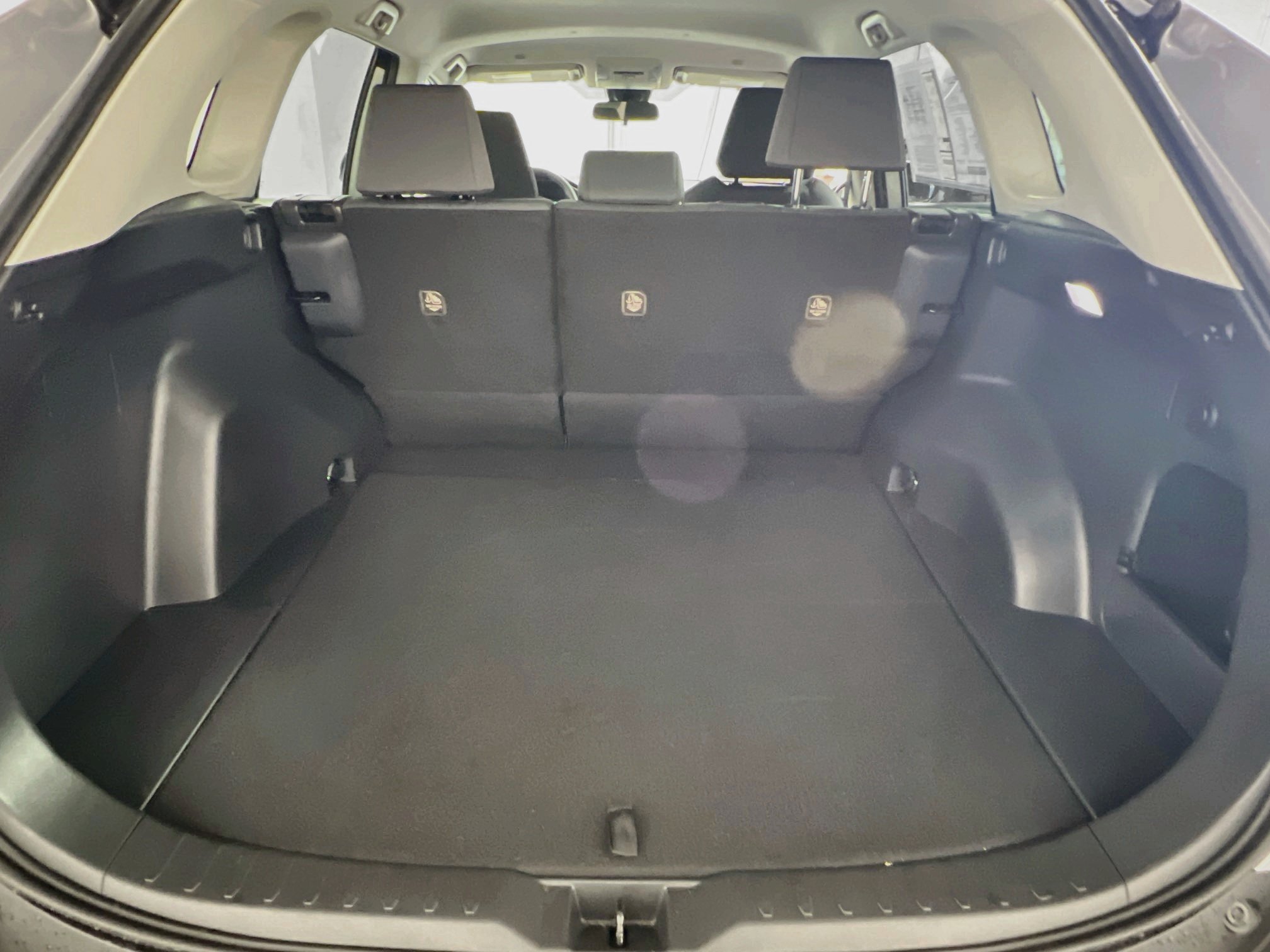 Used 2024 Toyota RAV4 XLE FWD image 31