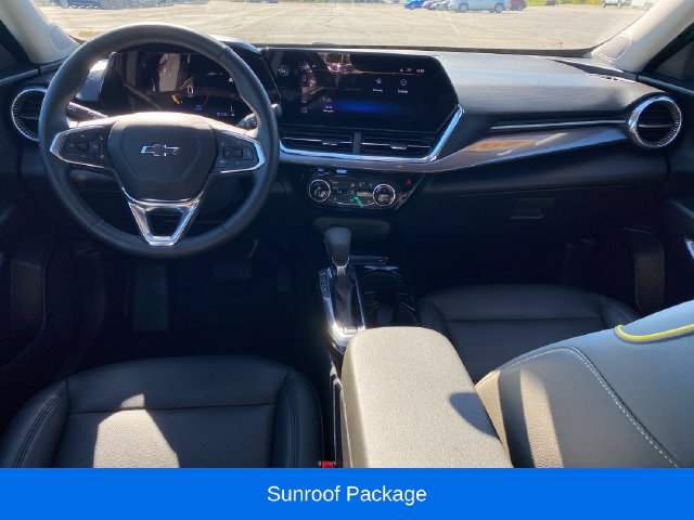 Used 2025 Chevrolet Trax ACTIV w/ Sunroof Package FWD image 5
