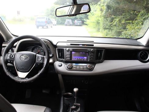 Used 2013 Toyota RAV4 Limited image 26