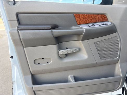 Used 2006 Dodge Ram 2500 Truck SLT w/ Quad Cab Big Horn Value Group image 9