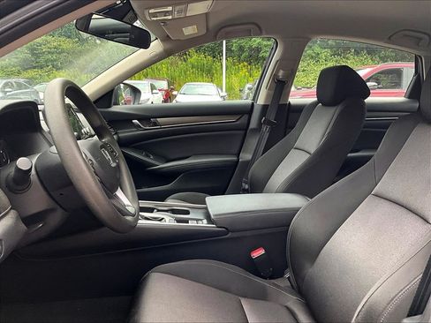 Used 2019 Honda Accord LX image 4