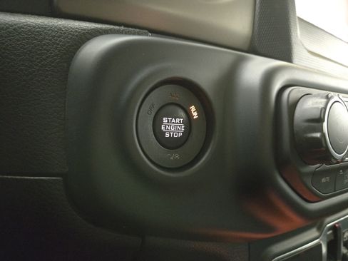 Certified 2021 Jeep Wrangler Unlimited Sport AWD/4WD image 25