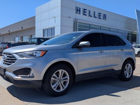 Used 2020 Ford Edge SEL w/ Convenience Package FWD image 3