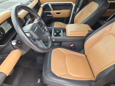 Used 2024 Land Rover Defender 110 X-Dynamic SE AWD/4WD image 8