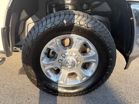 Used 2022 RAM 2500 Big Horn w/ Level 1 Equipment Group AWD/4WD image 14