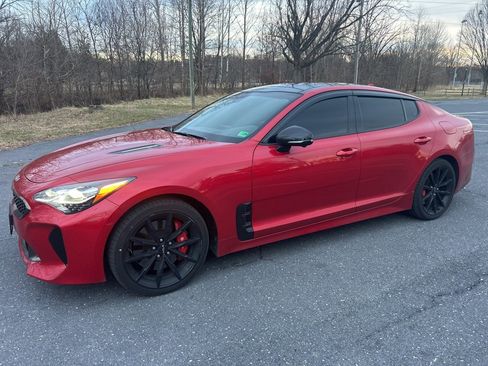 Used 2023 Kia Stinger GT2 image 9