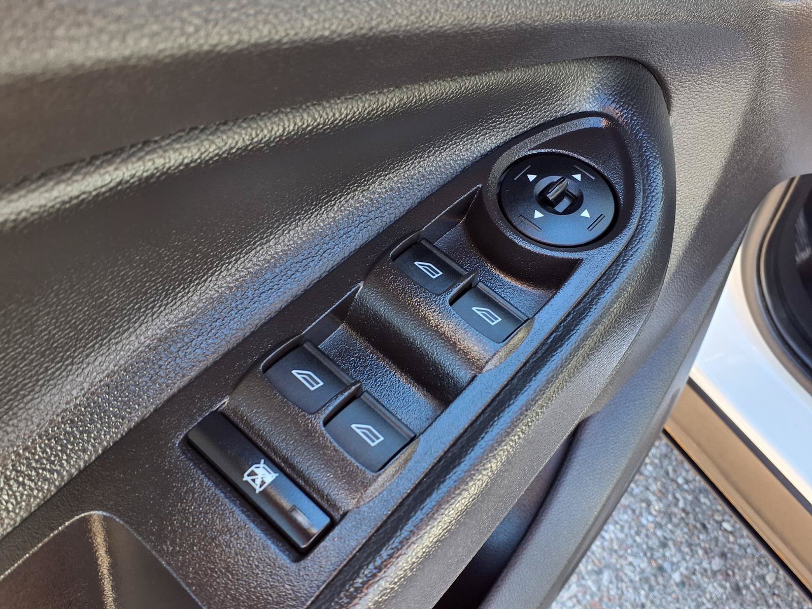 Used 2018 Ford Escape SE FWD image 14