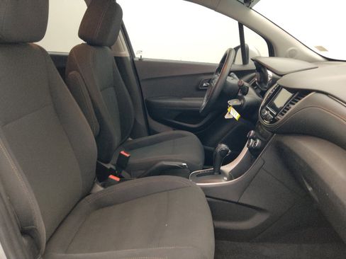 Used 2019 Chevrolet Trax LS FWD image 21