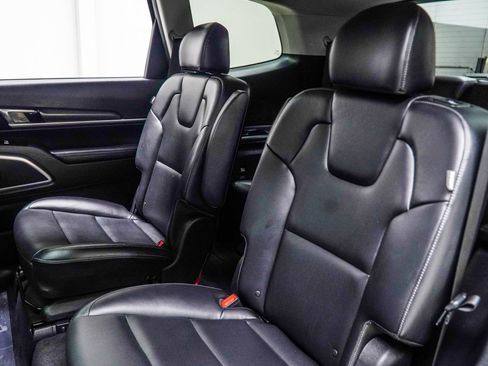 Used 2025 Kia Telluride S AWD/4WD image 38