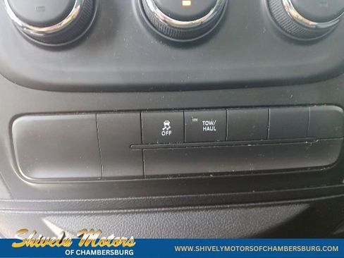 Used 2017 RAM 1500 Express AWD/4WD image 18