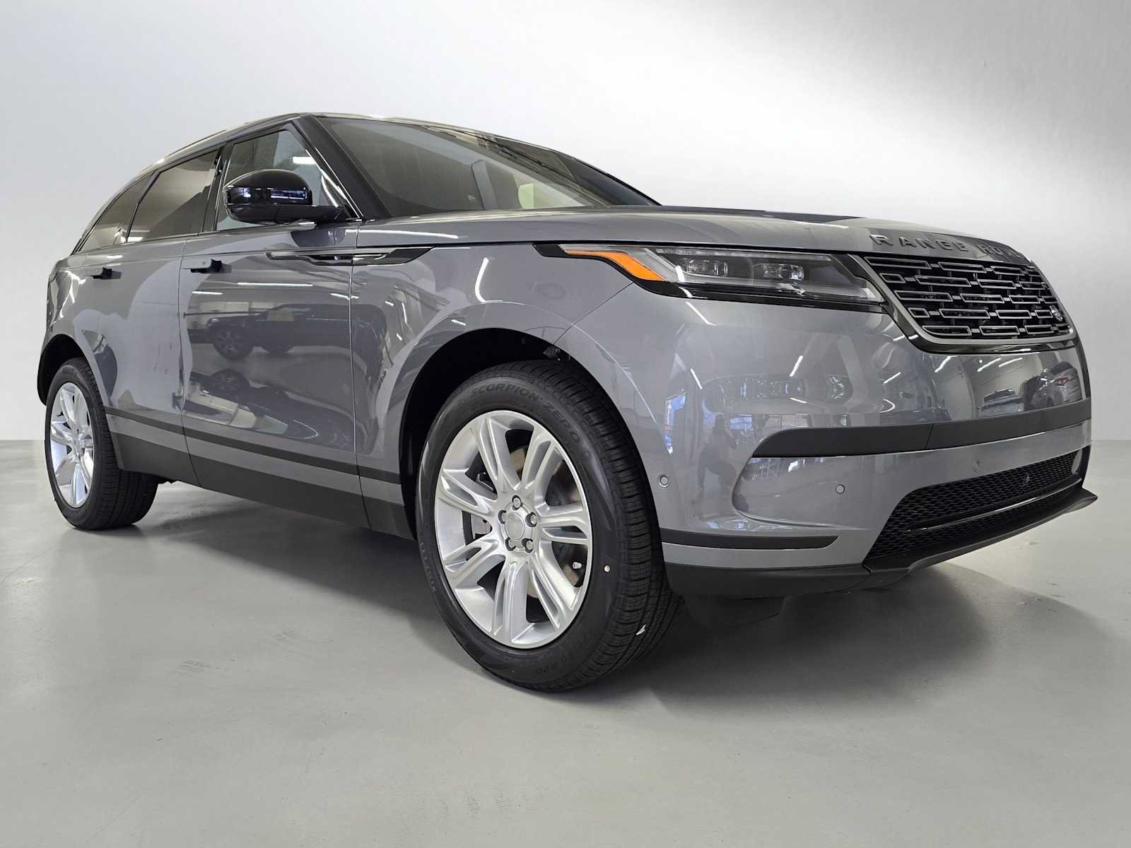 New 2026 Land Rover Range Rover Velar S AWD/4WD image 7
