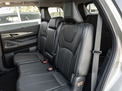 Used 2024 INFINITI QX60 Luxe w/ Performance Audio Package AWD/4WD image 13