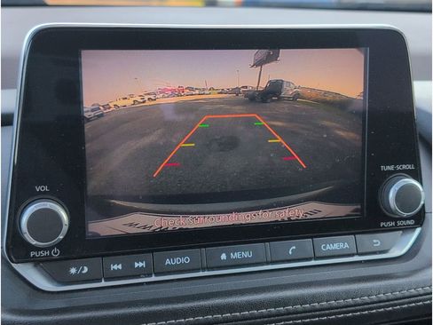 Used 2023 Nissan Rogue S image 14