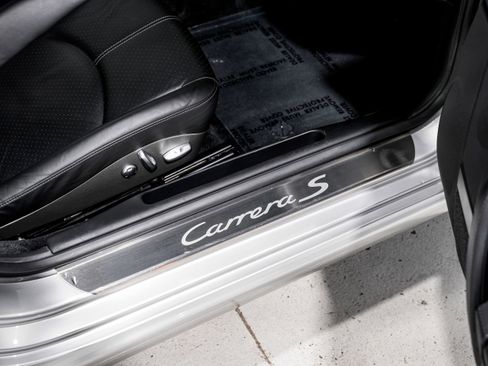Used 2005 Porsche 911 Carrera S image 26