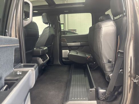 Used 2024 Ford F150 Lariat w/ Equipment Group 502A High image 18