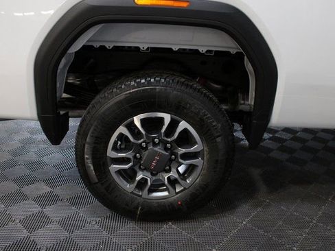 New 2025 GMC Sierra 2500 SLE AWD/4WD image 12