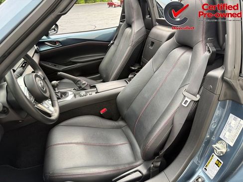 Used 2017 MAZDA MX-5 Miata RF Grand Touring RWD image 32