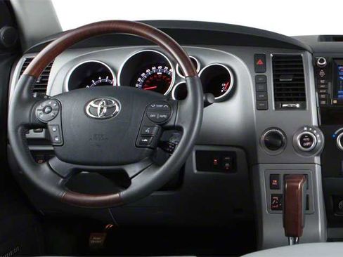 Used 2010 Toyota Sequoia Platinum image 4